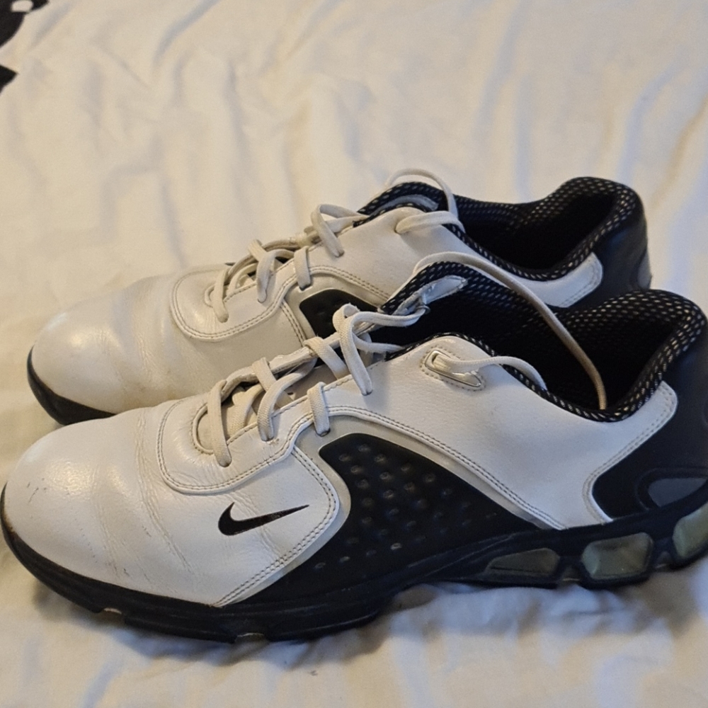 Nike air max golf shoes